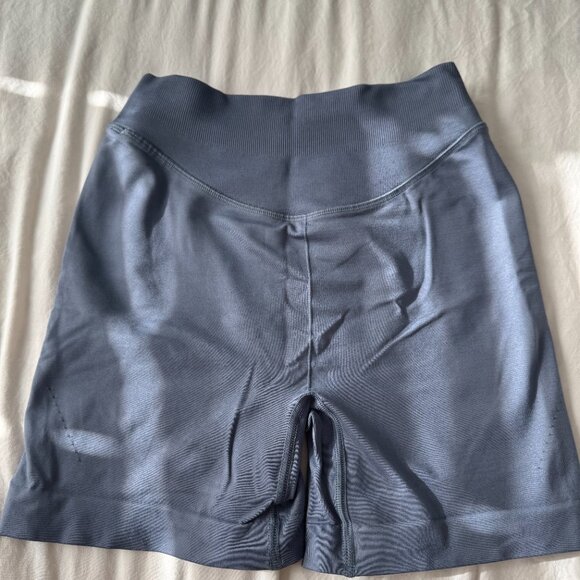Gymshark Biker Shorts - Picture 2 of 3